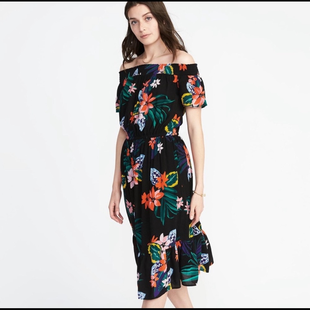 Old Navy- Off-Shoulder Black Tropical Print Midi Dress (Size M Petite)